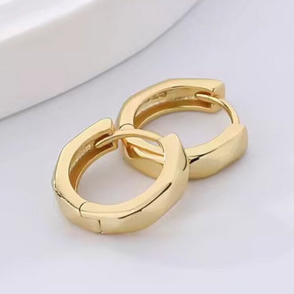 Diamond Cut Gold Chunky Huggie Earrings. 925 Sterling Silver. #1036 - Picture 2 of 6